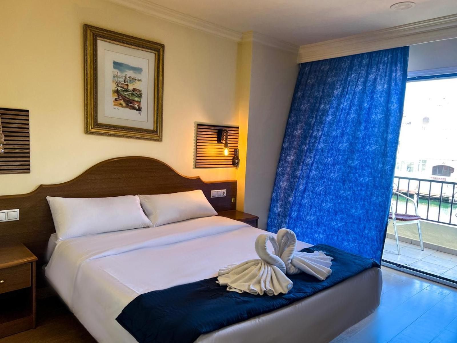 Hotel Portofino By Insidehome Empuriabrava Buitenkant foto