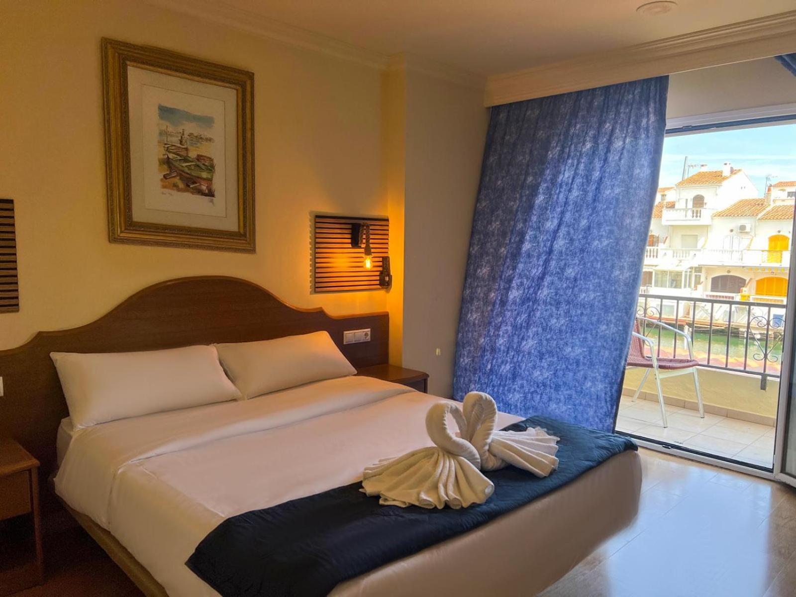 Hotel Portofino By Insidehome Empuriabrava Buitenkant foto