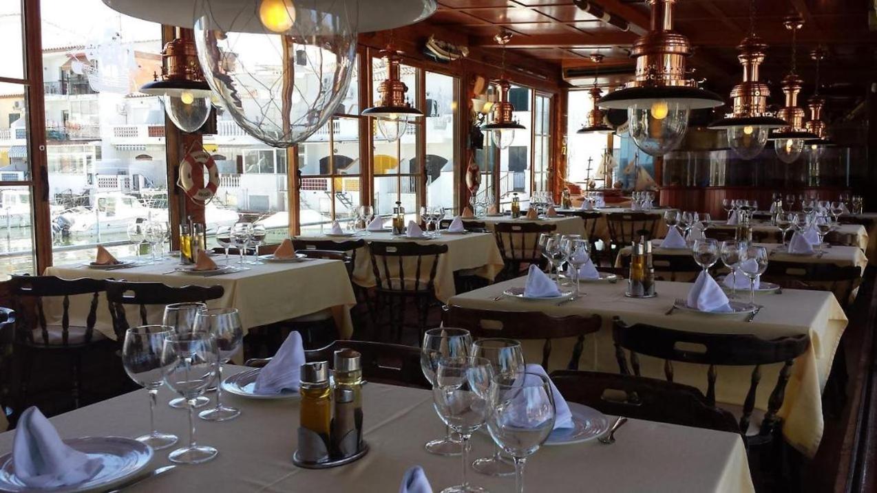 Hotel Portofino By Insidehome Empuriabrava Buitenkant foto